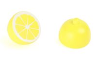 Dřevěný citrón rozkrojený