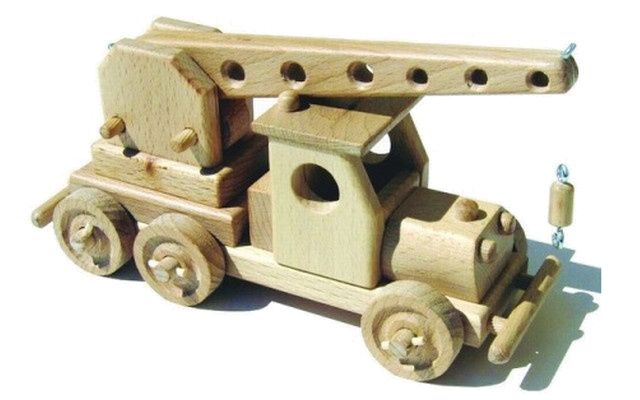 Dřevěný autojeřáb